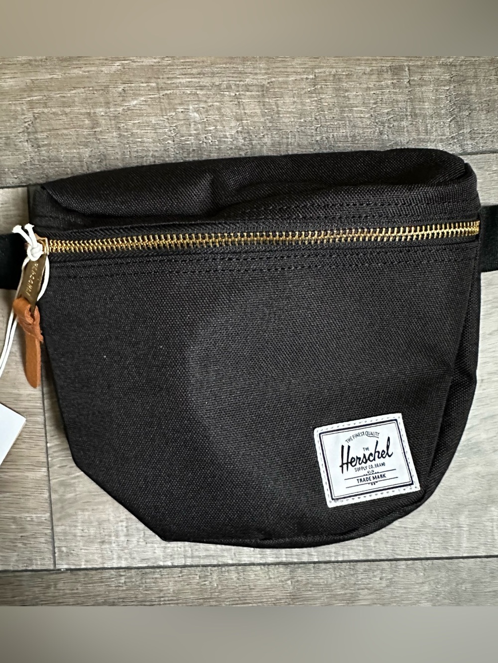 NWT Herschel Black Hip Pack Crossbody Bag Minimal Streetwear
